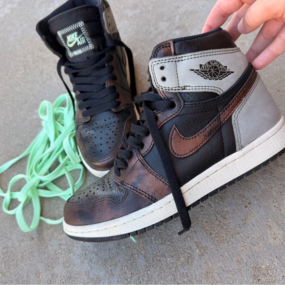 Air Jordan 1 retro High sneakers- patina/ rust shadow (M6/W7.5)